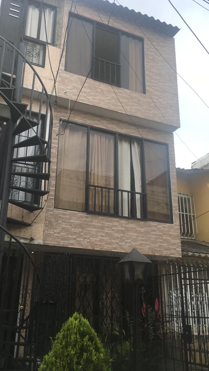 Casa En Cali En Arriendo 1,200,000 Código1308